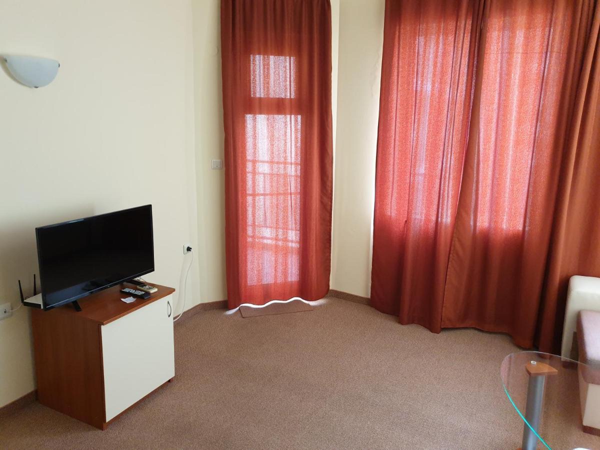 Family Hotel Diana Pomorie Exterior photo