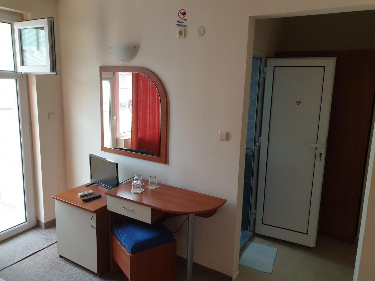 Family Hotel Diana Pomorie Exterior photo