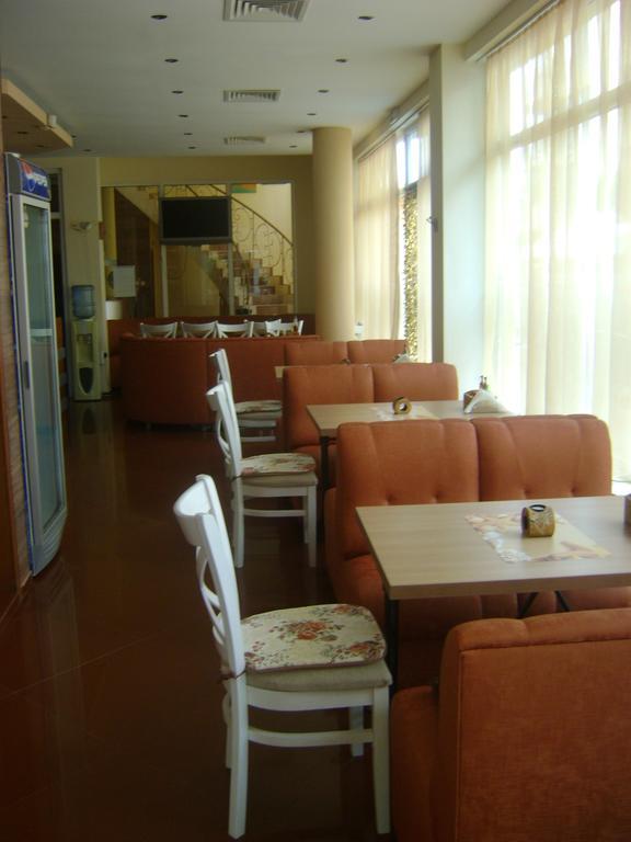 Family Hotel Diana Pomorie Exterior photo