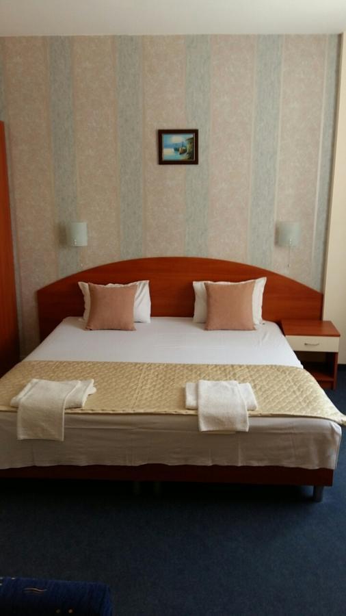 Family Hotel Diana Pomorie Exterior photo